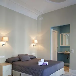 https://hostal-medea.catalonia-hotels.com